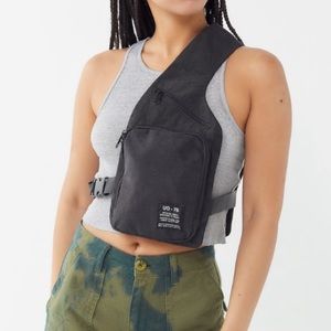 URBAN OUTFITTERS HALF VEST BAG